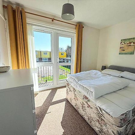 Lovely 4 Berth Chalet To Hire In Hemsby Nearby The Beach Ref 18177B Exteriör bild