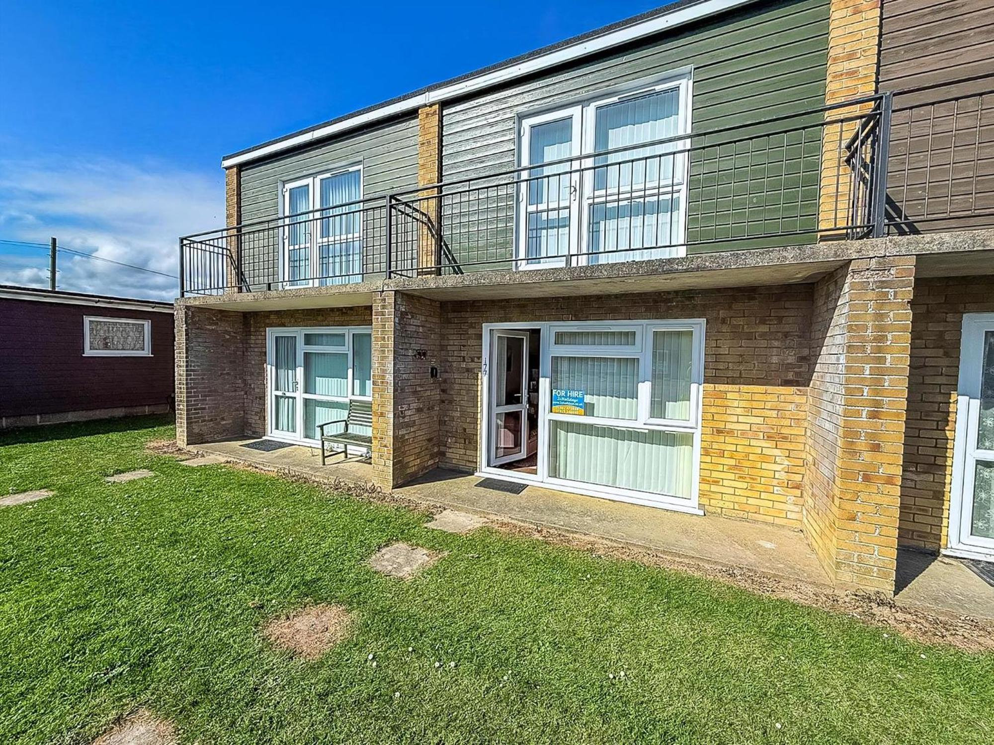 Lovely 4 Berth Chalet To Hire In Hemsby Nearby The Beach Ref 18177B Exteriör bild